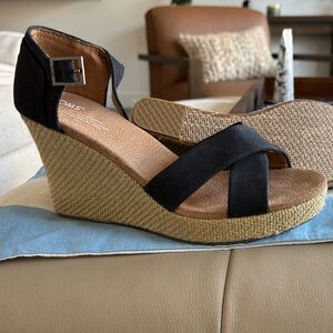 Toms Black and Tan Wedge Sandals